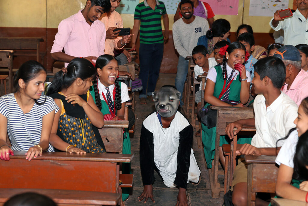 Dodamarg Xxx Videos - Meet the man conserving otters in Maharashtra's Western Ghats - Vikalp  Sangam