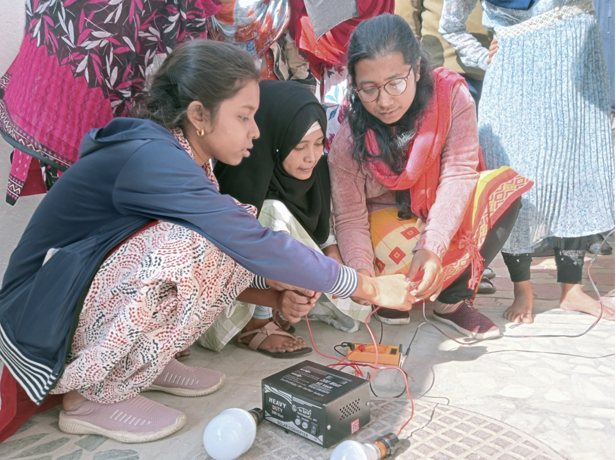 Solar Electricity as a Democratic Question
