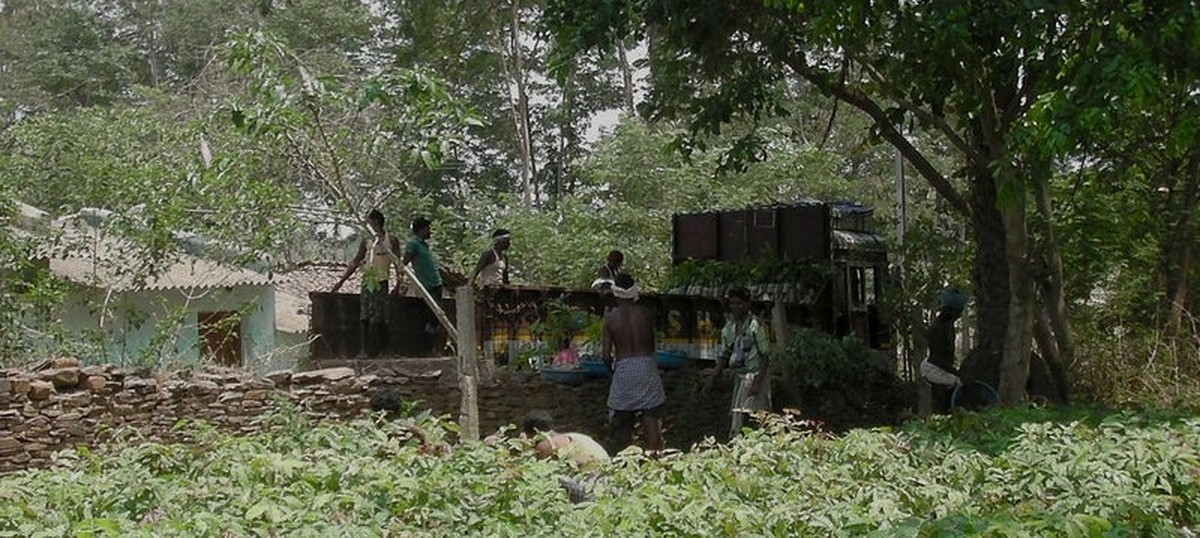 സംഘർഷ ഭൂമിയിലെ വനസംരക്ഷണം