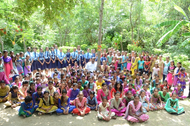 640px x 424px - This Village in Rajasthan Plants 111 Trees for Every Girl Child Born.  Thanks to One Man's Vision. - Vikalp Sangam